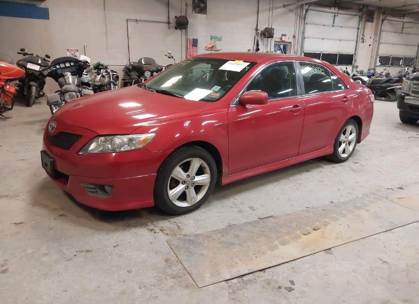 Photo 2 of 2011 Toyota Camry SE (VIN 4T1BF3EK5BU146548)
