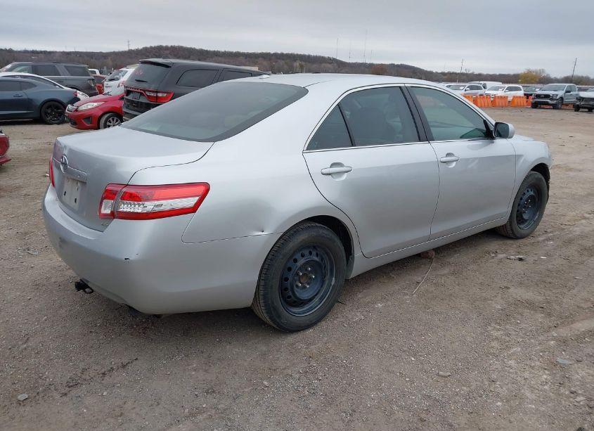 Photo 4 of 2011 Toyota Camry LE (VIN 4T1BF3EK5BU147909)