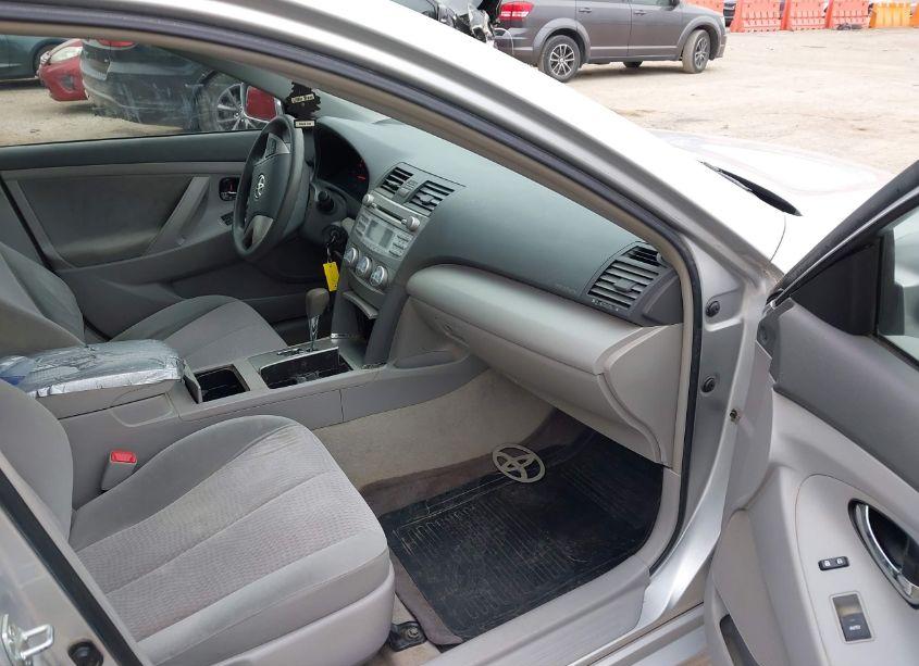 Photo 5 of 2011 Toyota Camry LE (VIN 4T1BF3EK5BU147909)