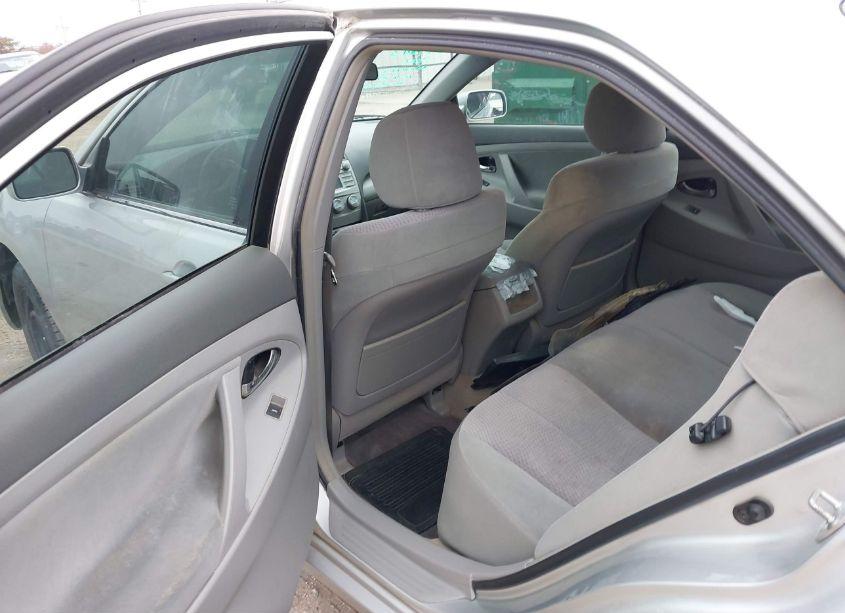 Photo 8 of 2011 Toyota Camry LE (VIN 4T1BF3EK5BU147909)