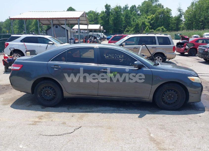 Photo 13 of 2011 Toyota Camry LE (VIN 4T1BF3EK5BU149305)