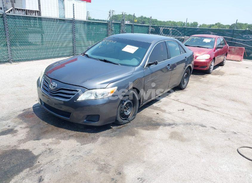 Photo 2 of 2011 Toyota Camry LE (VIN 4T1BF3EK5BU149305)