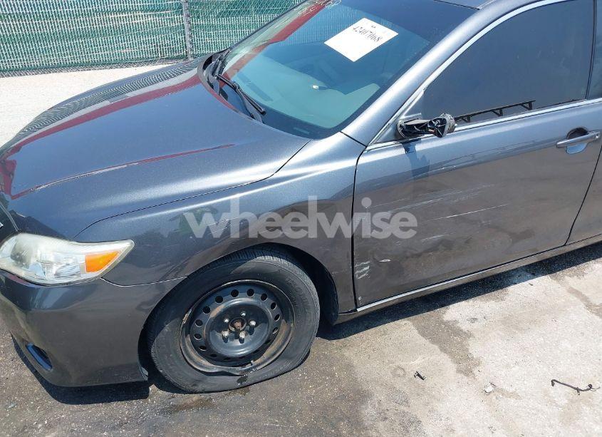 Photo 6 of 2011 Toyota Camry LE (VIN 4T1BF3EK5BU149305)