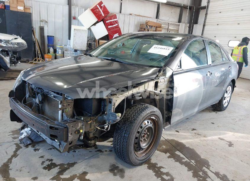 Photo 2 of 2011 Toyota Camry SE/LE/XLE (VIN 4T1BF3EK5BU162720)