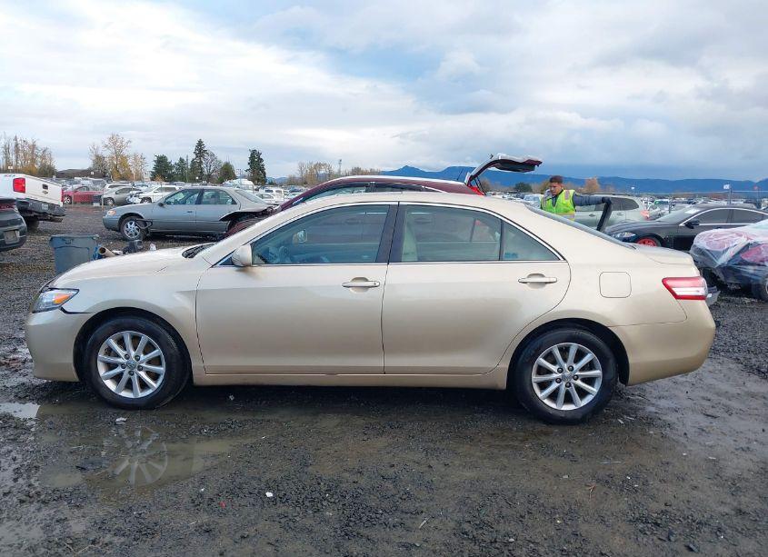 Photo 14 of 2011 Toyota Camry XLE (VIN 4T1BF3EK5BU166671)