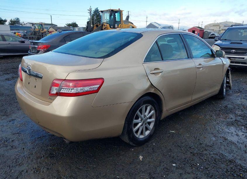 Photo 4 of 2011 Toyota Camry XLE (VIN 4T1BF3EK5BU166671)