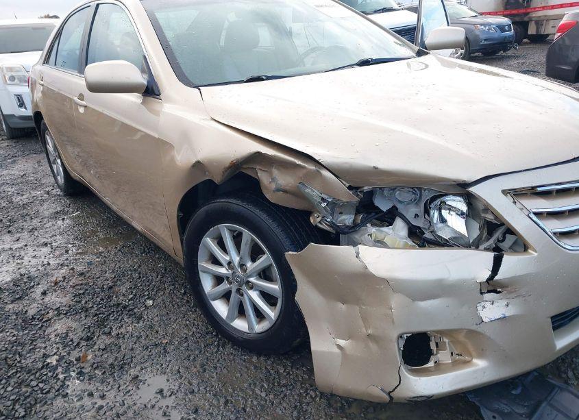 Photo 6 of 2011 Toyota Camry XLE (VIN 4T1BF3EK5BU166671)