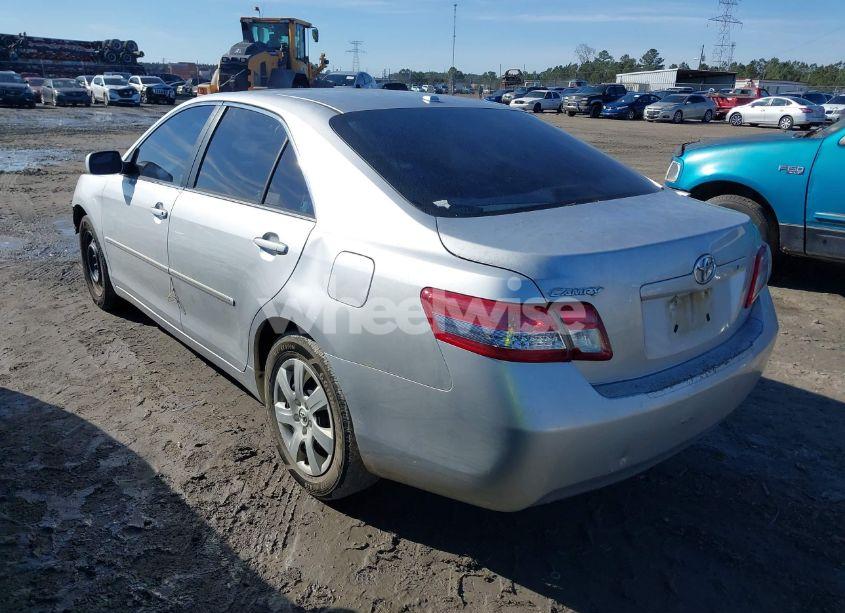 Photo 3 of 2011 Toyota Camry (VIN 4T1BF3EK5BU178111)