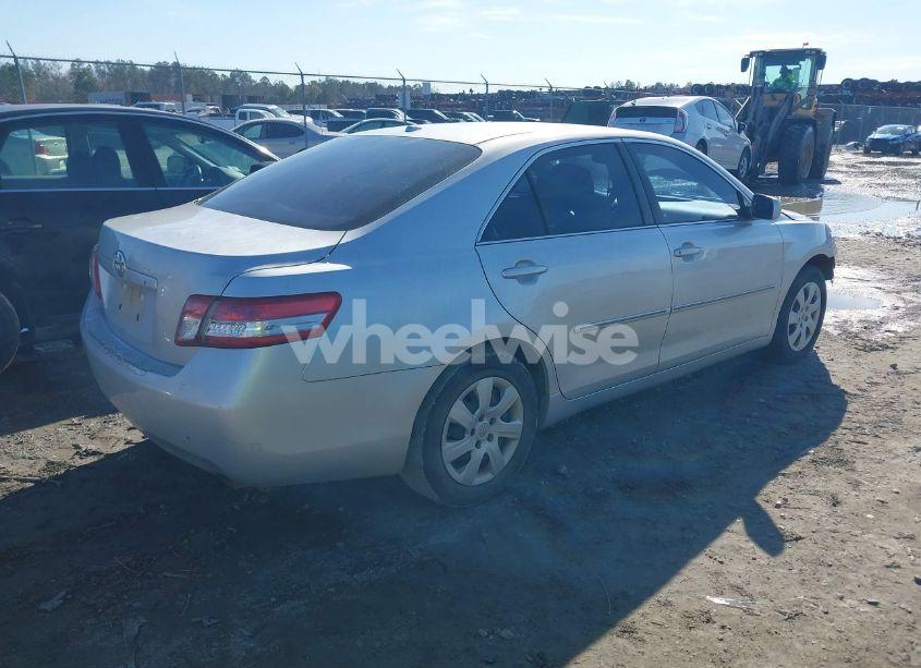 Photo 4 of 2011 Toyota Camry (VIN 4T1BF3EK5BU178111)