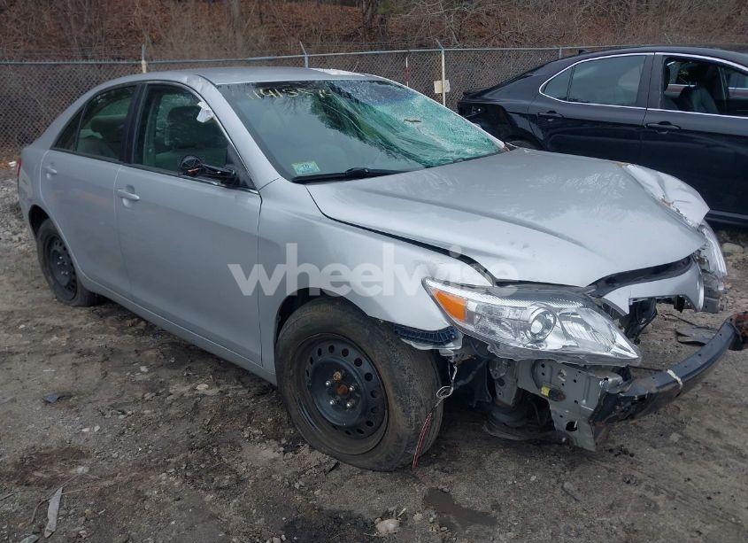2011 Toyota Camry LE (VIN 4T1BF3EK5BU182787) main photo