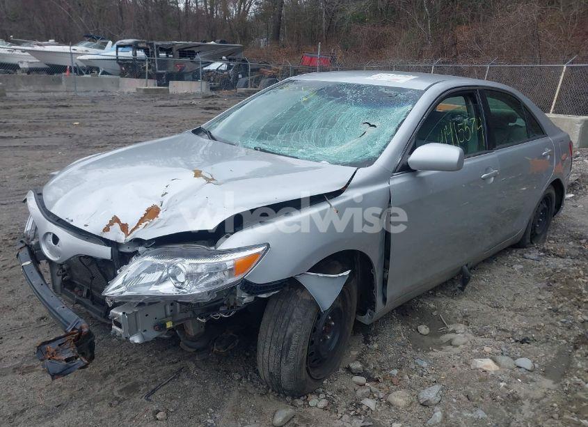 Photo 2 of 2011 Toyota Camry LE (VIN 4T1BF3EK5BU182787)