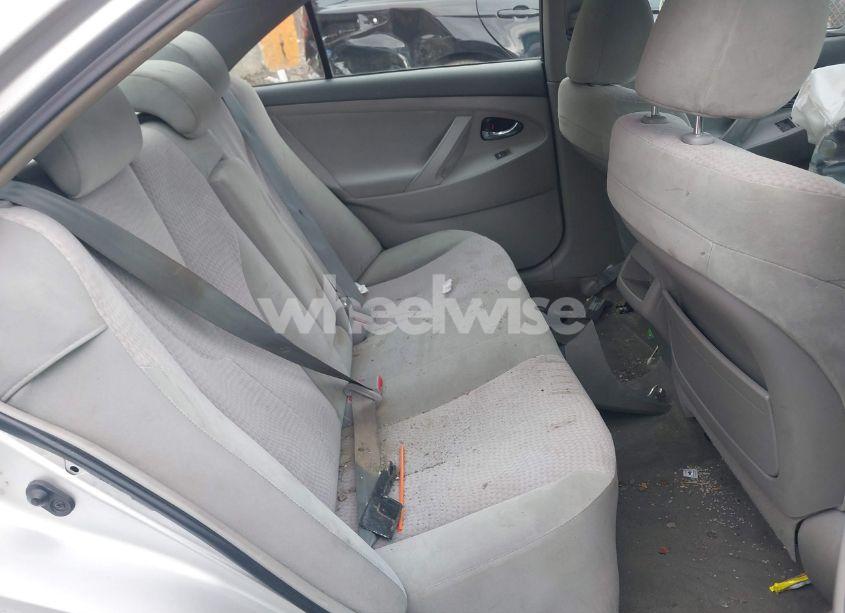 Photo 8 of 2011 Toyota Camry LE (VIN 4T1BF3EK5BU182787)