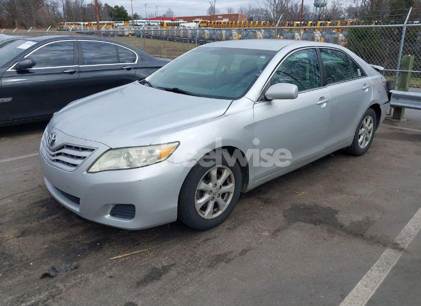 Photo 2 of 2011 Toyota Camry LE (VIN 4T1BF3EK5BU183888)