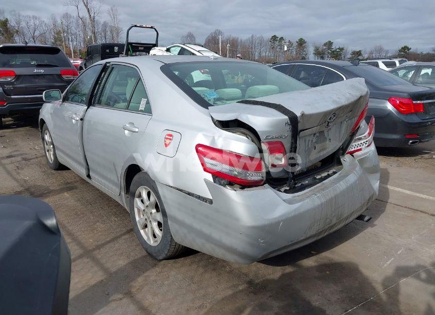 Photo 3 of 2011 Toyota Camry LE (VIN 4T1BF3EK5BU183888)