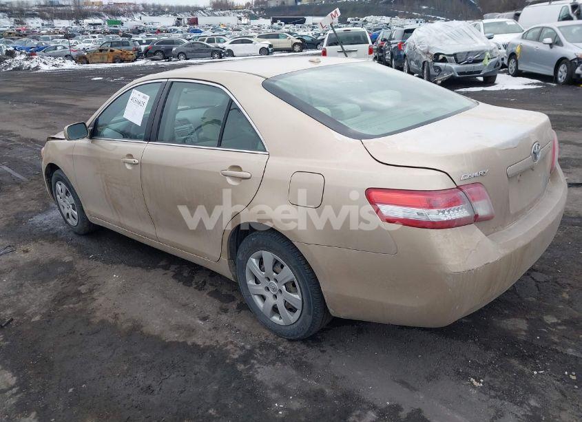 Photo 3 of 2011 Toyota Camry LE (VIN 4T1BF3EK5BU184426)