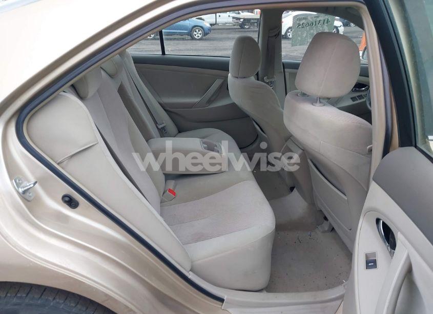 Photo 8 of 2011 Toyota Camry LE (VIN 4T1BF3EK5BU184426)