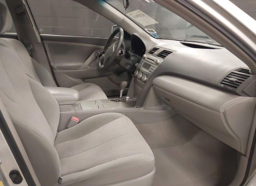 Photo 5 of 2011 Toyota Camry LE (VIN 4T1BF3EK5BU186371)