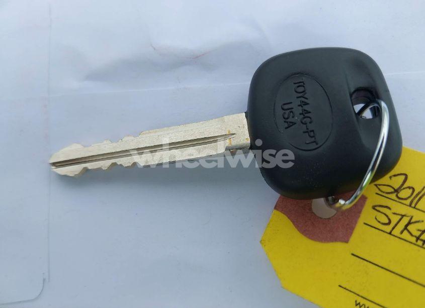 Photo 11 of 2011 Toyota Camry LE (VIN 4T1BF3EK5BU205811)