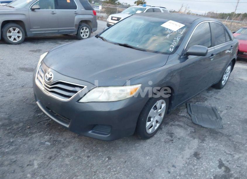 Photo 2 of 2011 Toyota Camry LE (VIN 4T1BF3EK5BU205811)