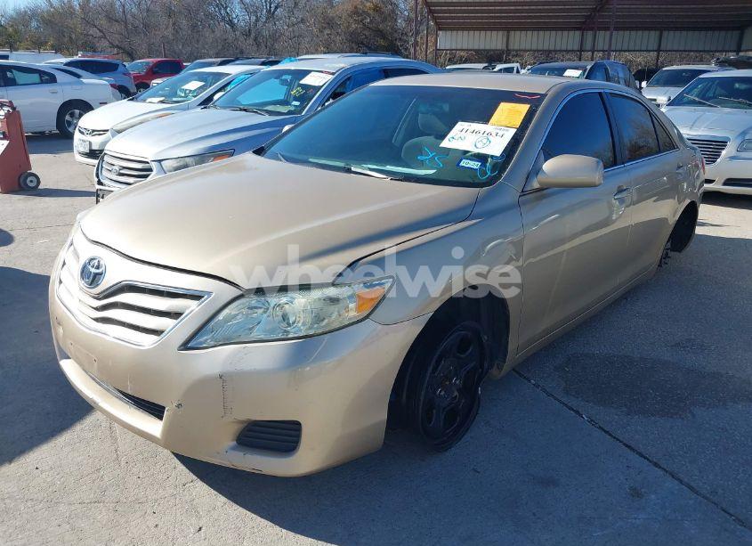Photo 2 of 2011 Toyota Camry LE (VIN 4T1BF3EK5BU216498)