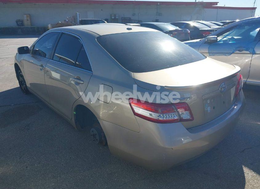 Photo 3 of 2011 Toyota Camry LE (VIN 4T1BF3EK5BU216498)
