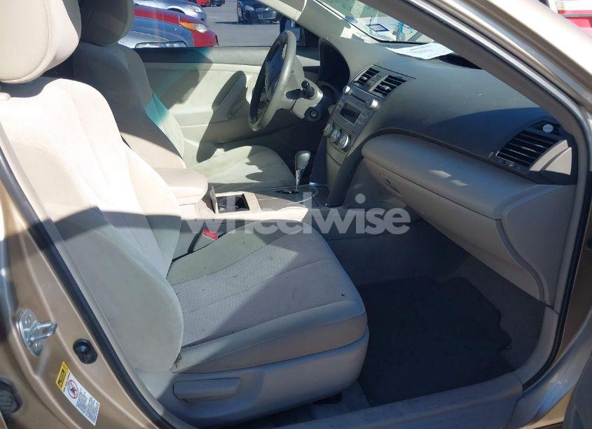 Photo 5 of 2011 Toyota Camry LE (VIN 4T1BF3EK5BU216498)