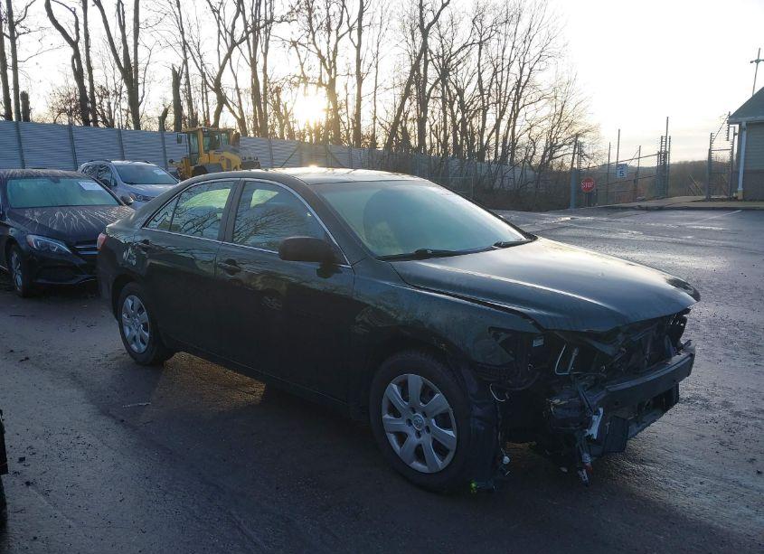 2011 Toyota Camry LE (VIN 4T1BF3EK5BU582204) main photo