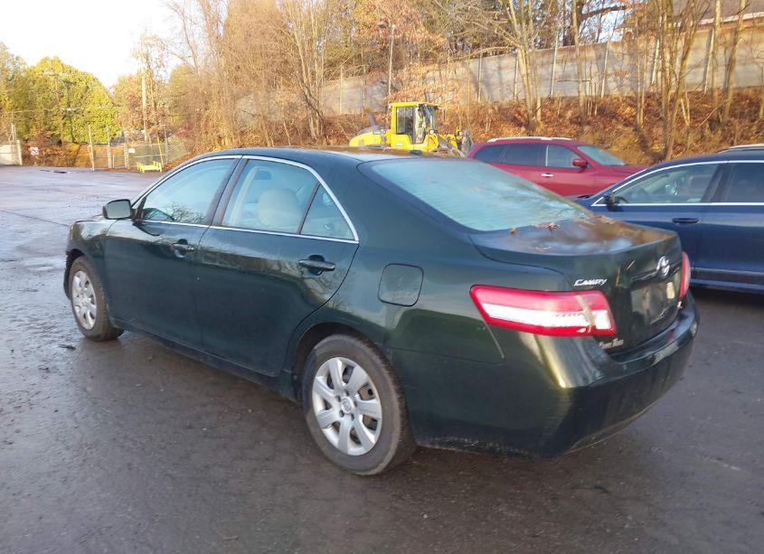 Photo 3 of 2011 Toyota Camry LE (VIN 4T1BF3EK5BU582204)