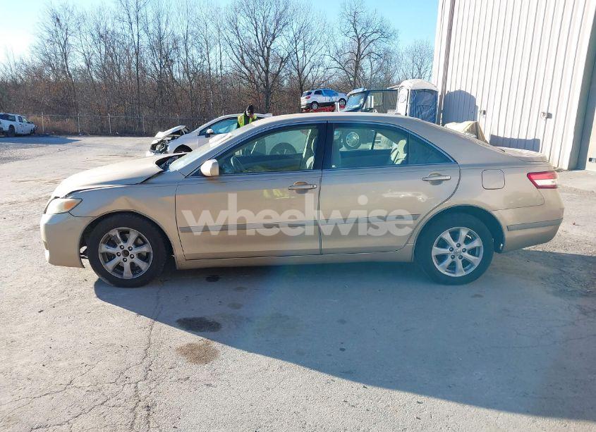 Photo 15 of 2011 Toyota Camry LE (VIN 4T1BF3EK5BU584082)