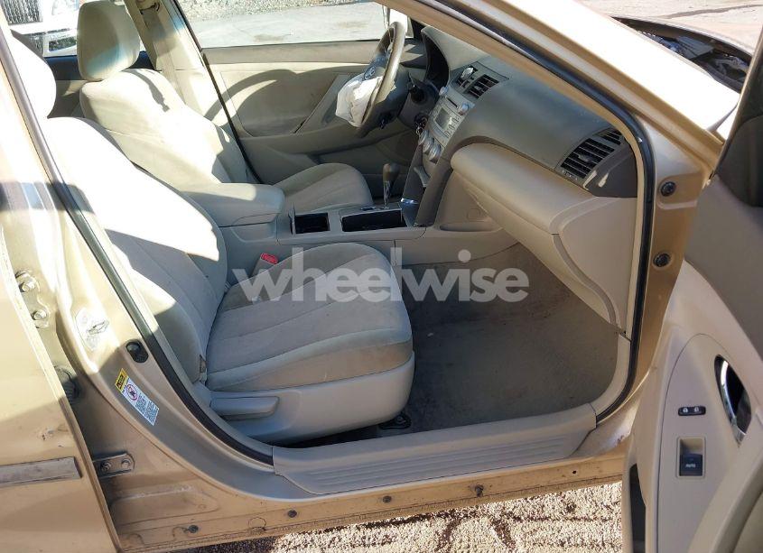 Photo 5 of 2011 Toyota Camry LE (VIN 4T1BF3EK5BU584082)