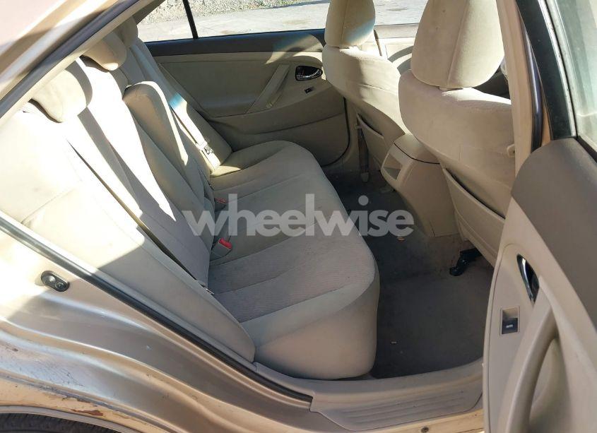 Photo 8 of 2011 Toyota Camry LE (VIN 4T1BF3EK5BU584082)