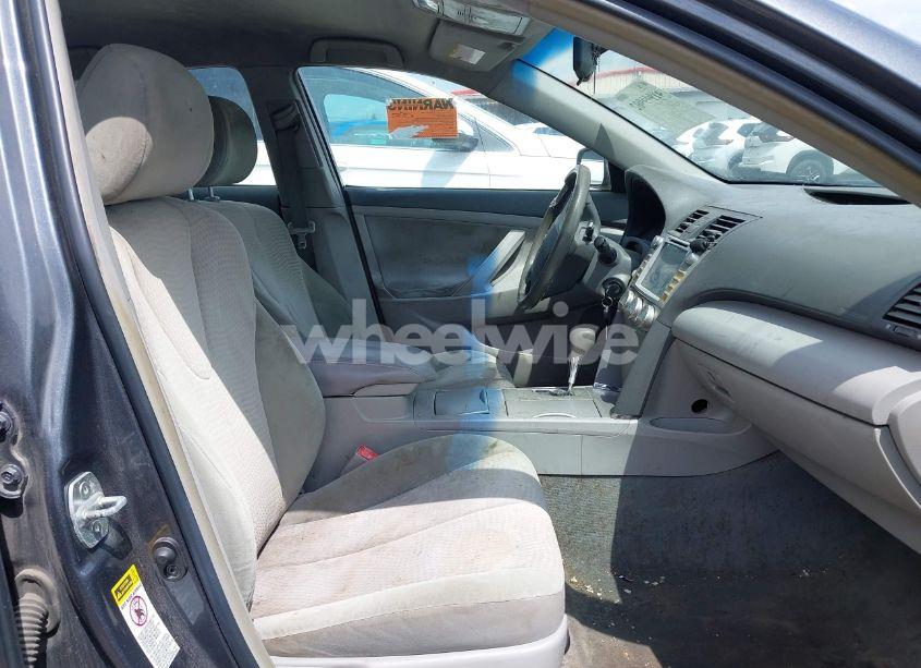 Photo 5 of 2011 Toyota Camry LE (VIN 4T1BF3EK5BU605061)