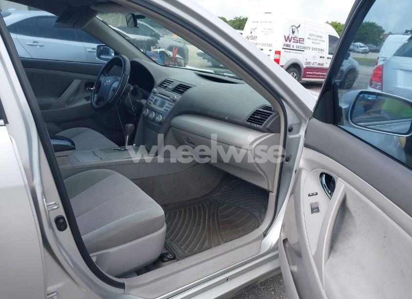 Photo 5 of 2011 Toyota Camry (VIN 4T1BF3EK5BU609112)