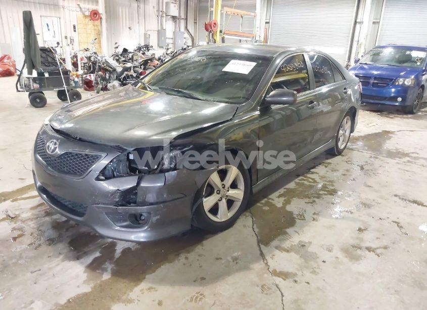 Photo 2 of 2011 Toyota Camry SE (VIN 4T1BF3EK5BU610423)