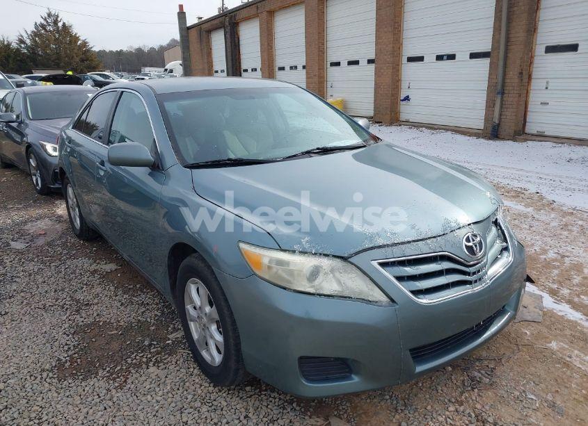 2011 Toyota Camry LE (VIN 4T1BF3EK5BU619574) main photo