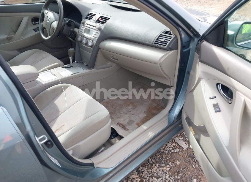 Photo 5 of 2011 Toyota Camry LE (VIN 4T1BF3EK5BU619574)