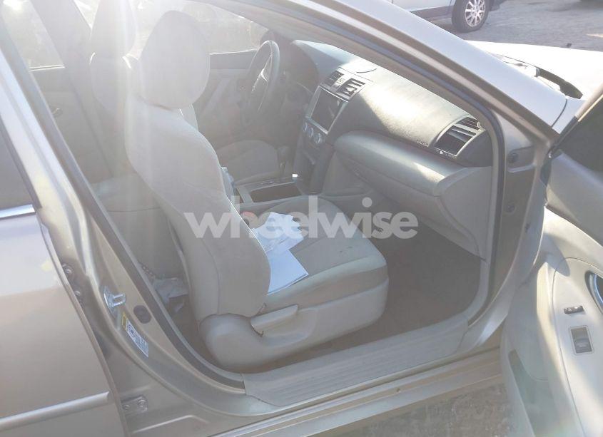 Photo 5 of 2011 Toyota Camry LE (VIN 4T1BF3EK5BU624614)