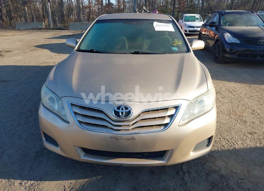 Photo 6 of 2011 Toyota Camry LE (VIN 4T1BF3EK5BU624614)