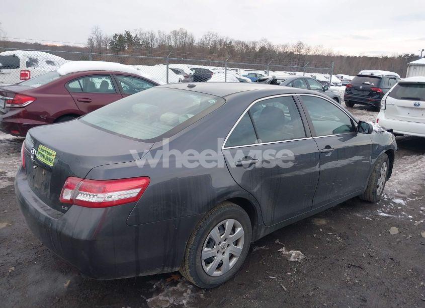 Photo 4 of 2011 Toyota Camry LE (VIN 4T1BF3EK5BU630767)