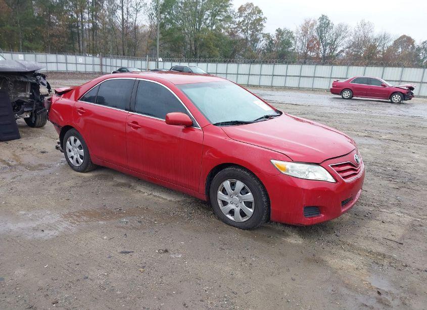 2011 Toyota Camry LE (VIN 4T1BF3EK5BU633457) main photo