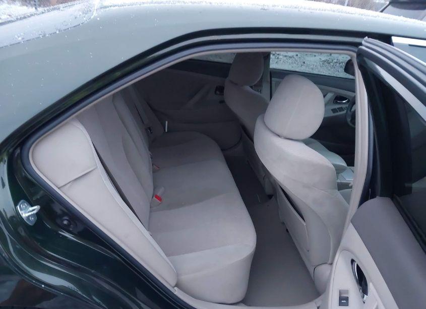 Photo 8 of 2011 Toyota Camry LE (VIN 4T1BF3EK5BU635032)