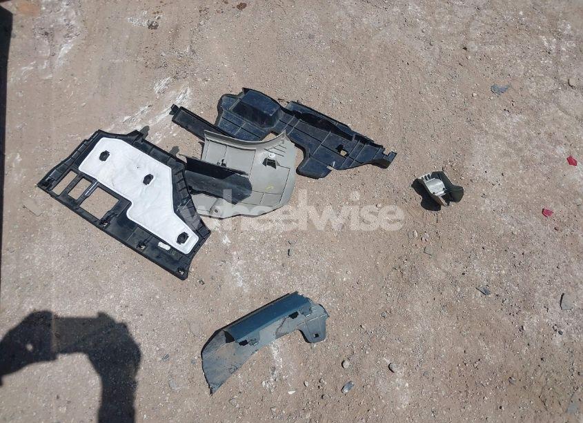 Photo 12 of 2011 Toyota Camry LE (VIN 4T1BF3EK5BU645978)