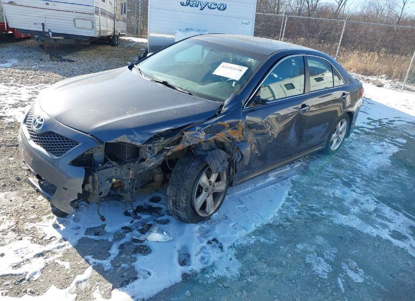 Photo 2 of 2011 Toyota Camry SE (VIN 4T1BF3EK5BU663588)