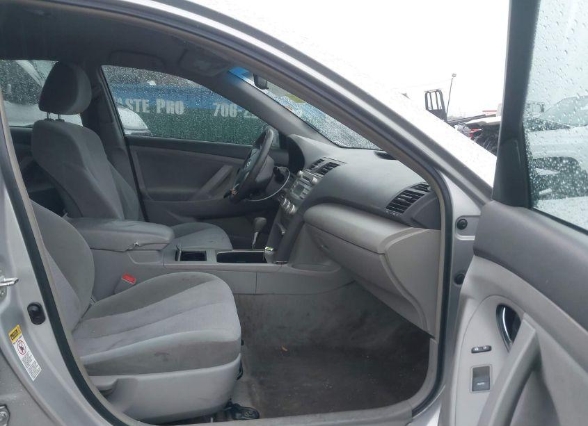 Photo 5 of 2011 Toyota Camry LE (VIN 4T1BF3EK5BU664711)