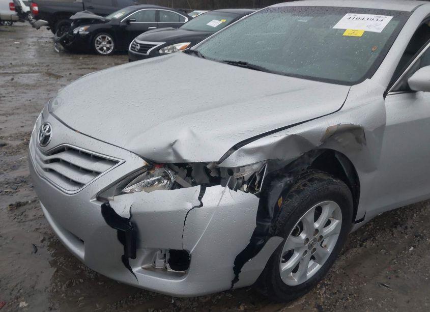 Photo 6 of 2011 Toyota Camry LE (VIN 4T1BF3EK5BU664711)