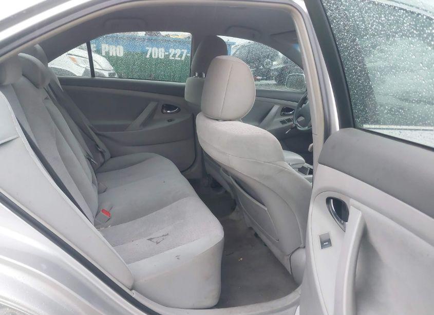 Photo 8 of 2011 Toyota Camry LE (VIN 4T1BF3EK5BU664711)