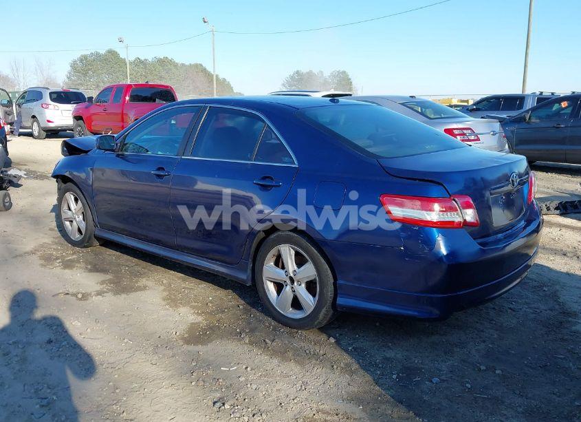Photo 3 of 2011 Toyota Camry SE (VIN 4T1BF3EK5BU681671)