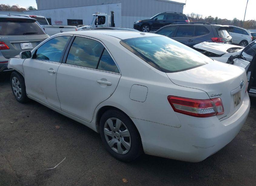 Photo 3 of 2011 Toyota Camry (VIN 4T1BF3EK5BU693531)