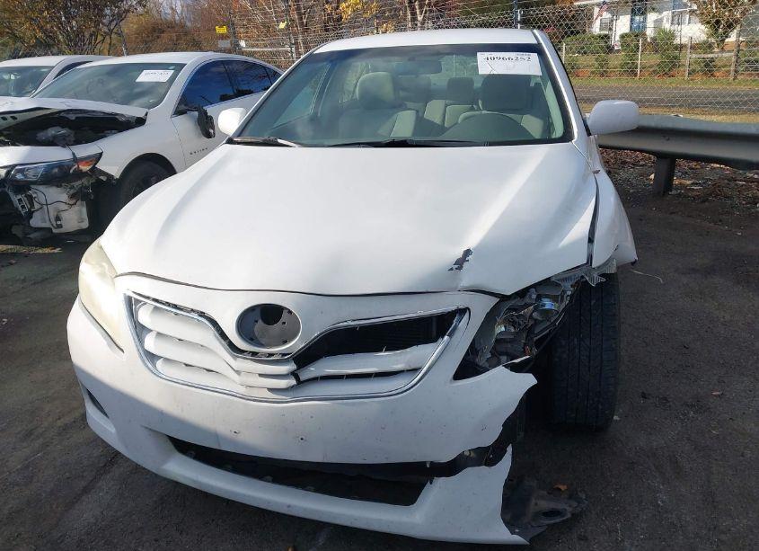 Photo 6 of 2011 Toyota Camry (VIN 4T1BF3EK5BU693531)