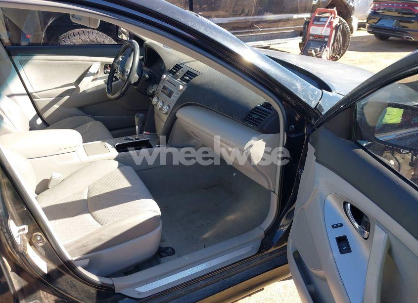 Photo 5 of 2011 Toyota Camry SE (VIN 4T1BF3EK5BU699698)